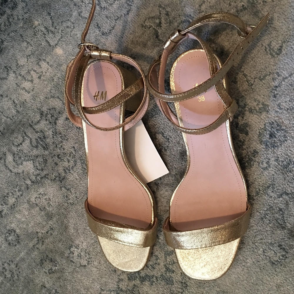 Gold Strappy Sandals Holiday Season 7.5